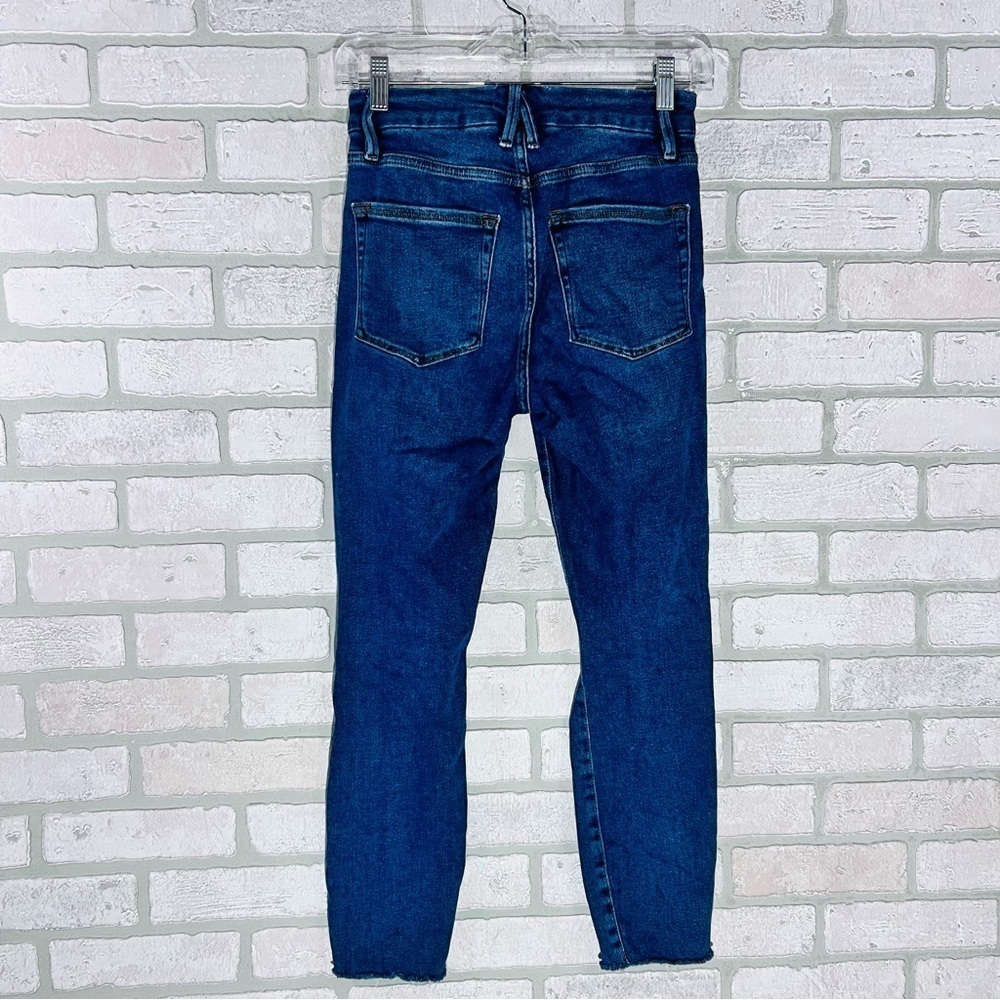 Good American Good Waist Crop Distressed Raw Hem Skinny Jeans Blue 533 Size 2/26 - Picture 7 of 9